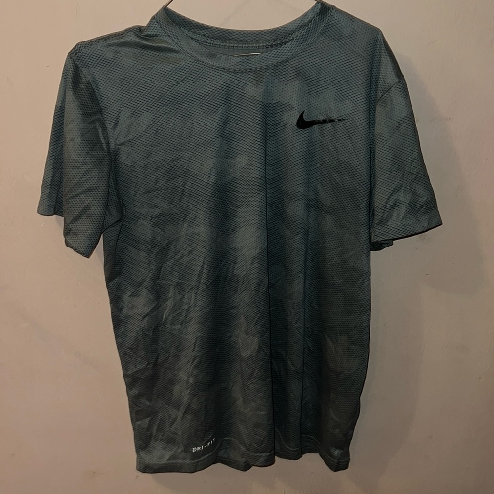 Nike- dri-fit men’s tee-medium